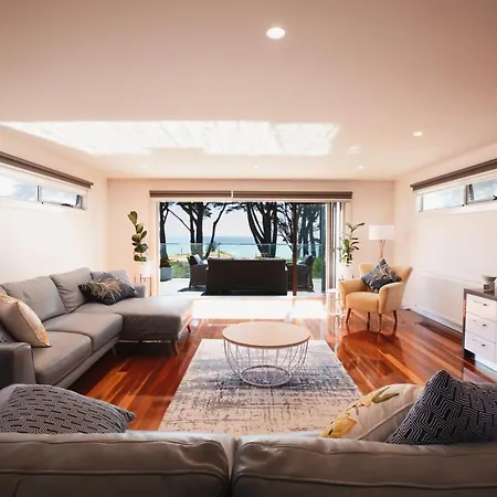 Luxurious 4 Bedroom House With Stunning Beach View In St Leonards Exterior photo